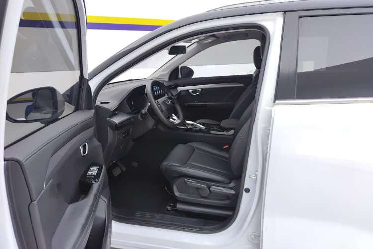 Used Wuling Asta 2021 1.5T CVT Starlight Edition Left Front Seat
