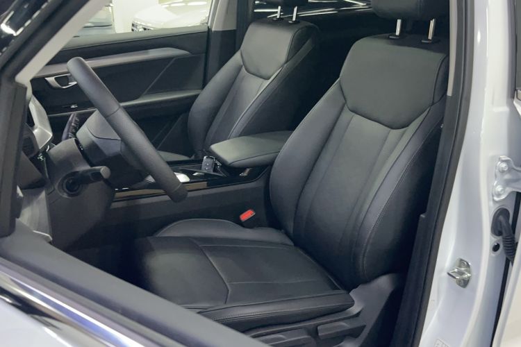 Used Wuling Asta 2021 1.5T CVT Starlight Edition Left Front Seat