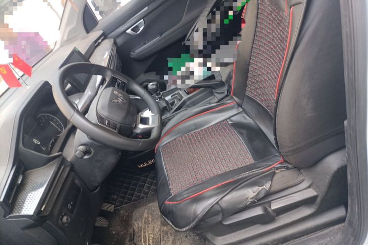 Used Wuling Asta 2021 1.5T Manual Xingyue Edition Left Front Seat