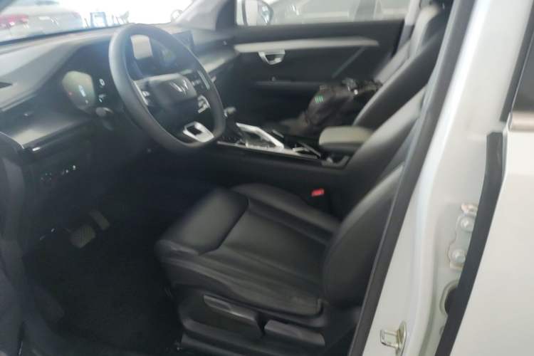 Used Wuling Asta 2021 1.5T CVT Starlight Edition Left Front Seat