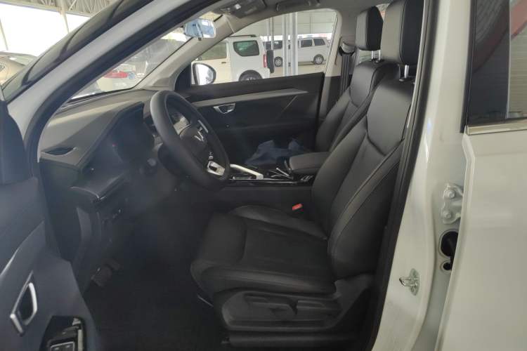 Used Wuling Asta 2021 1.5T CVT Starlight Edition Left Front Seat