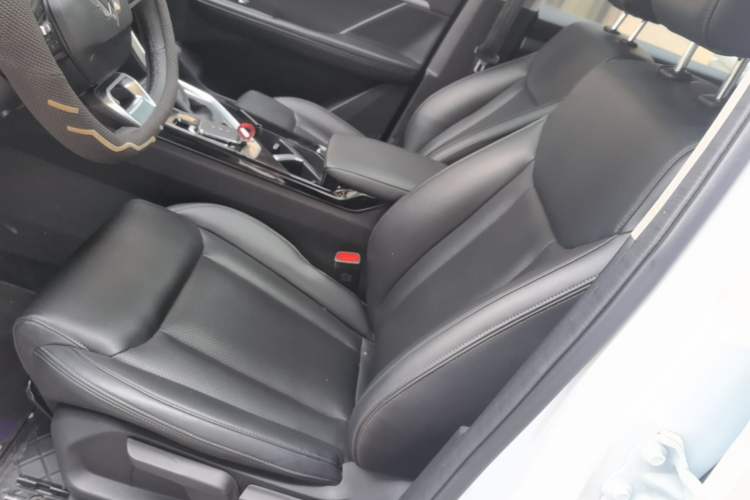 Used Wuling Asta 2021 1.5T CVT Starlight Edition Left Front Seat