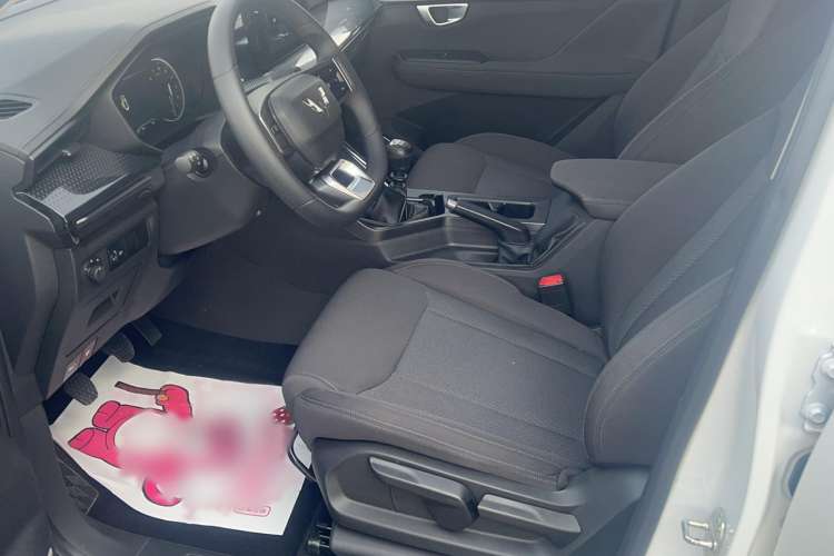 Used Wuling Asta 2021 1.5T Manual Xingyue Edition Left Front Seat