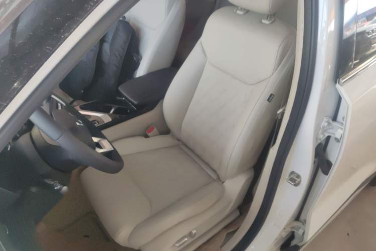 Used Wuling Asta 2021 1.5T CVT Star曜 Edition Left Front Seat