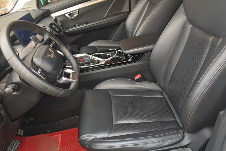 Used Wuling Asta 2021 1.5T CVT Starlight Edition Left Front Seat