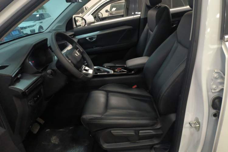 Used Wuling Asta 2021 1.5T CVT Starlight Edition Left Front Seat