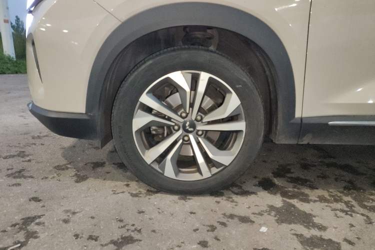 Used Wuling Asta 2021 1.5T CVT Star曜 Edition Left Front Wheel Hub