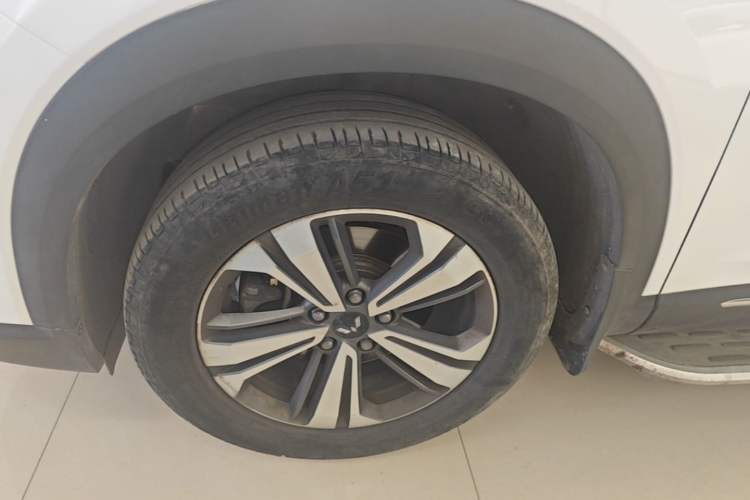 Used Wuling Asta 2021 1.5T Manual Starlight Edition Left Front Wheel Hub