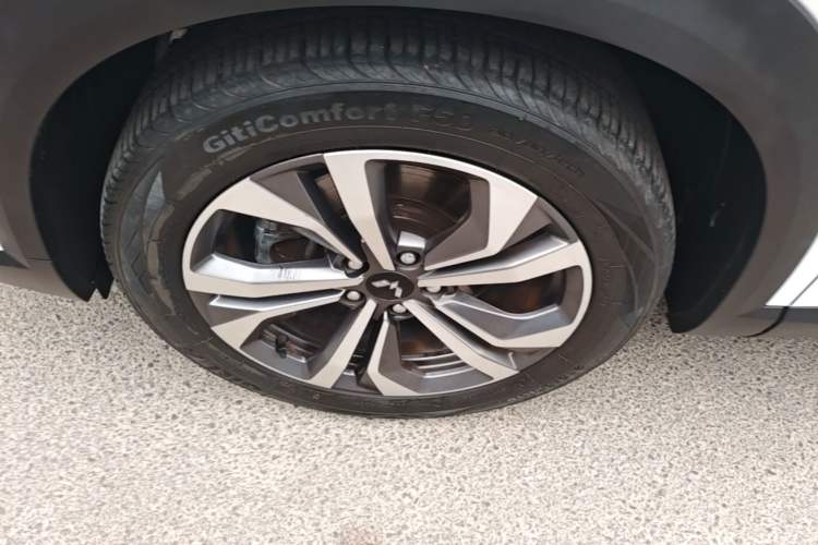 Used Wuling Asta 2021 1.5T CVT Starlight Edition Left Front Wheel Hub