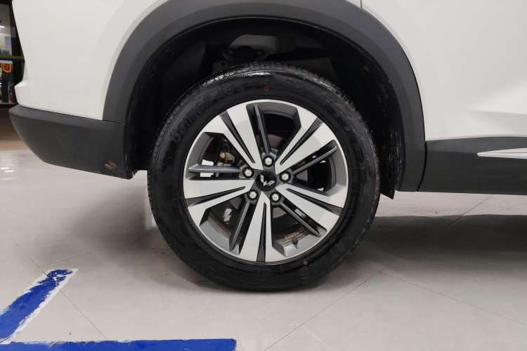 Used Wuling Asta 2021 1.5T Manual Starlight Edition Left Front Wheel Hub