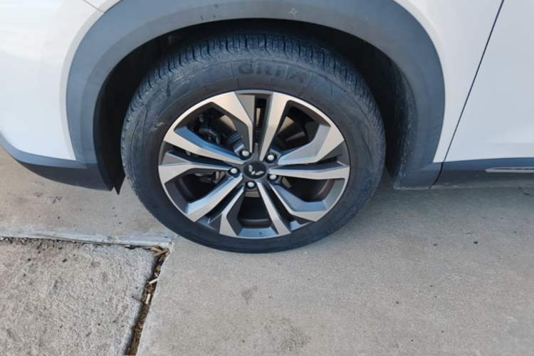 Used Wuling Asta 2021 1.5T CVT Starlight Edition Left Front Wheel Hub