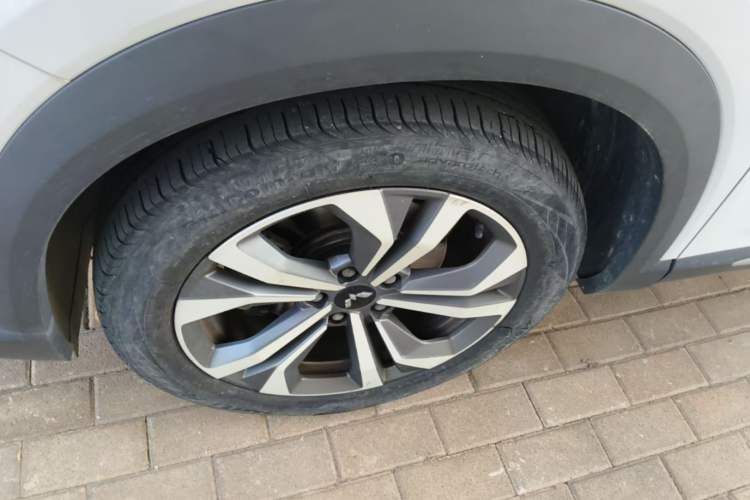 Used Wuling Asta 2021 1.5T CVT Star-Yao Edition Left Front Wheel Hub