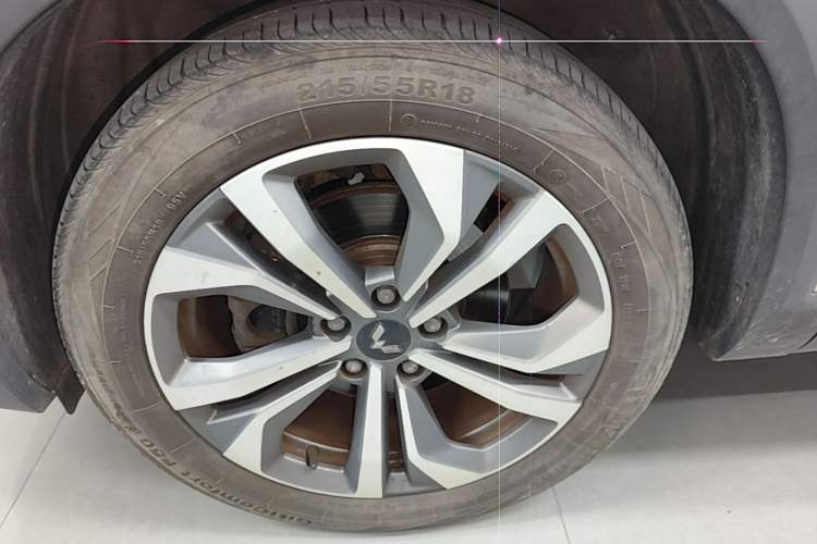 Used Wuling Asta 2021 1.5T CVT Starlight Edition Left Front Wheel Hub