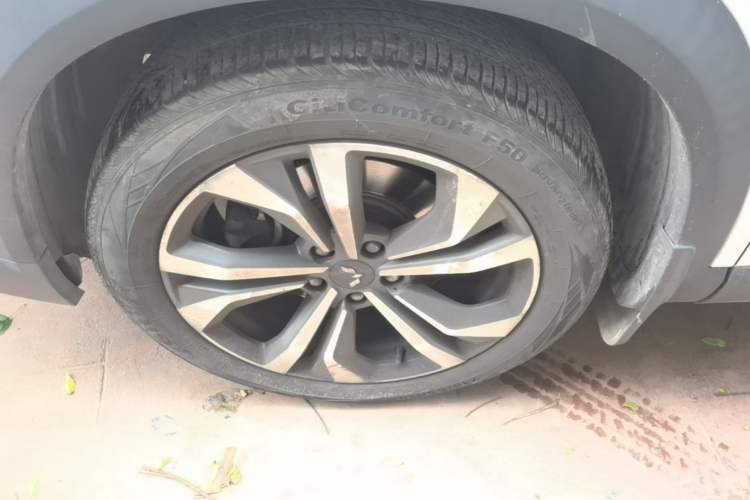 Used Wuling Asta 2021 1.5T CVT Starlight Edition Left Front Wheel Hub