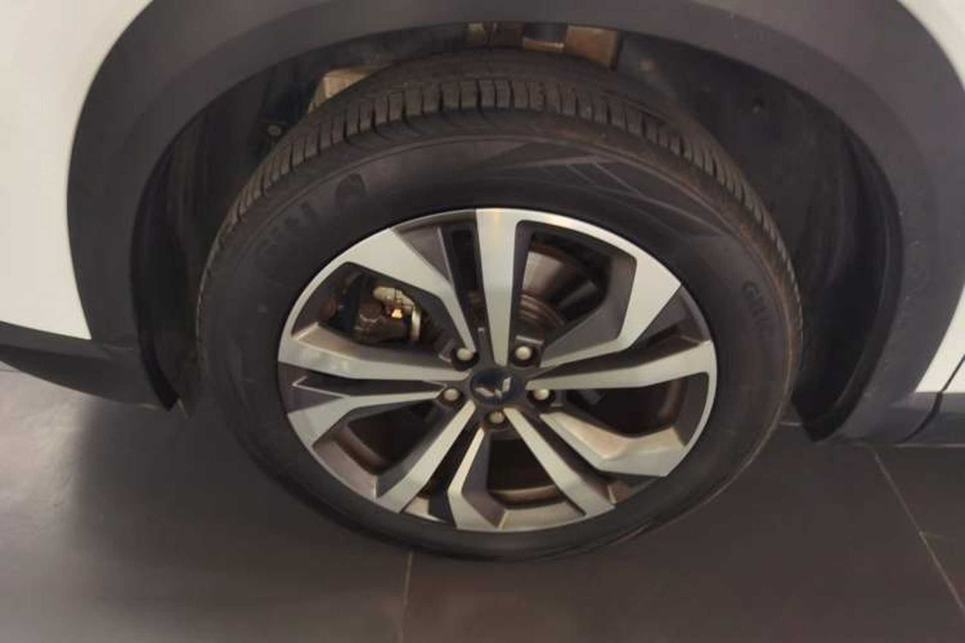 Used Wuling Asta 2021 1.5T CVT Starlight Edition Left Front Wheel Hub