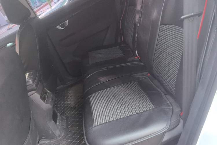 Used Wuling Asta 2021 1.5T Manual Xingyue Edition Left Rear Seat