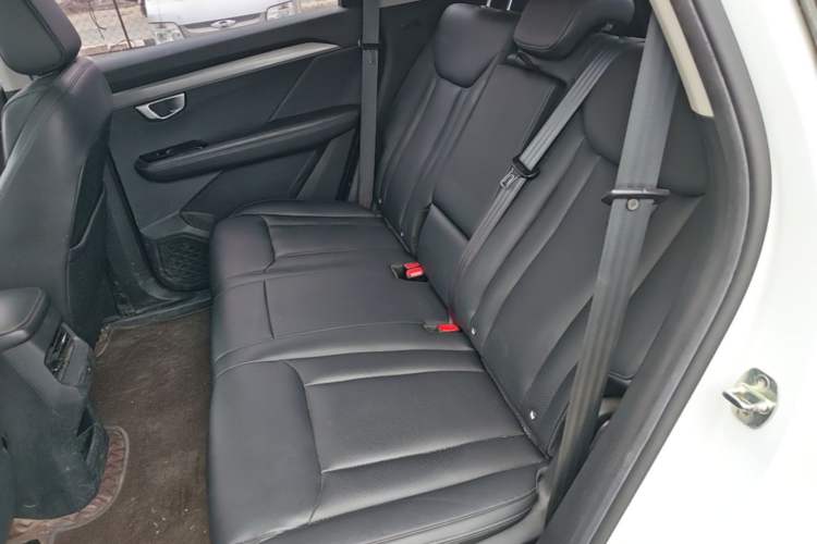 Used Wuling Asta 2021 1.5T CVT Starlight Edition Left Rear Seat