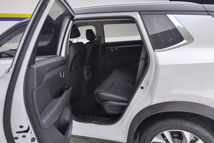 Used Wuling Asta 2021 1.5T CVT Starlight Edition Left Rear Seat