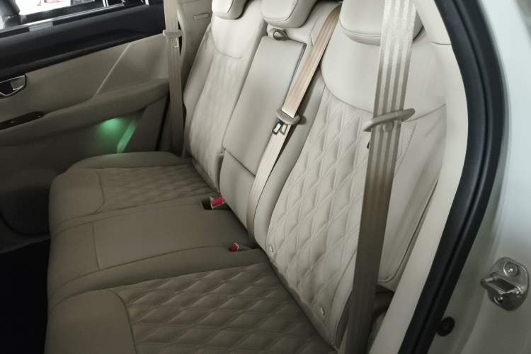 Used Wuling Asta 2021 1.5T CVT Star曜 Edition Left Rear Seat