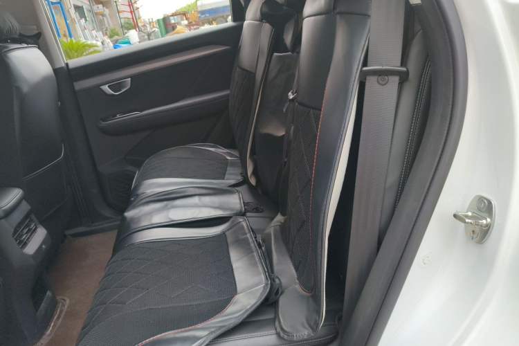 Used Wuling Asta 2021 1.5T CVT Starlight Edition Left Rear Seat