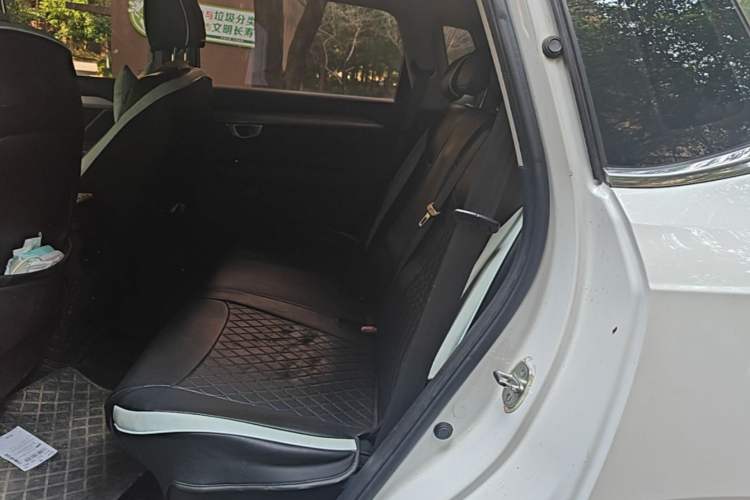 Used Wuling Asta 2021 1.5T CVT Starlight Edition Left Rear Seat