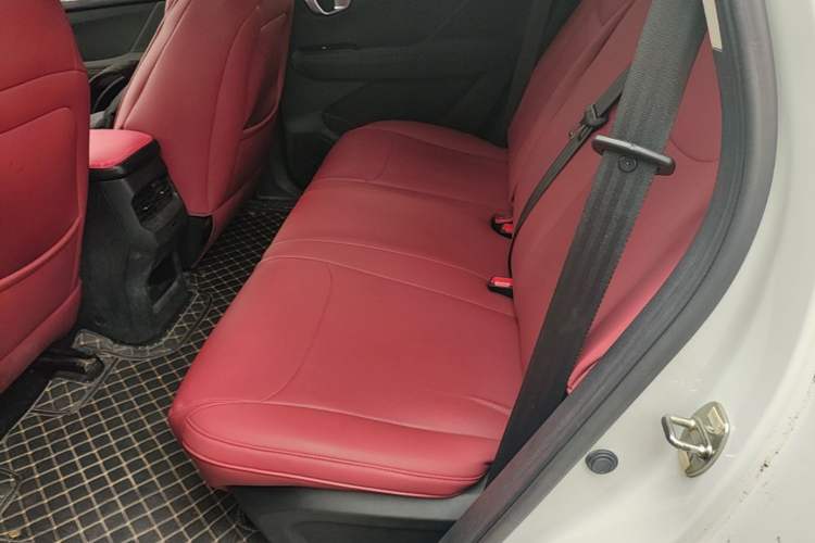 Used Wuling Asta 2021 1.5T Manual Xingyue Edition Left Rear Seat
