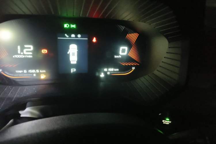 Used Wuling Asta 2021 1.5T CVT Star曜 Edition Odometer Close Up