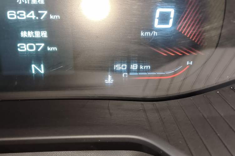 Used Wuling Asta 2021 1.5T Manual Starlight Edition Odometer Close Up