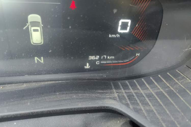 Used Wuling Asta 2021 1.5T Manual Starlight Edition Odometer Close Up