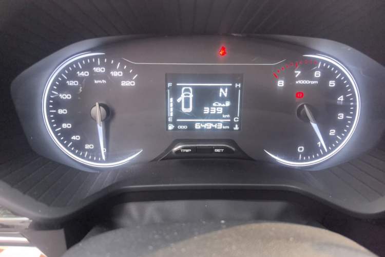 Used Wuling Asta 2021 1.5T Manual Xingyue Edition Odometer Close Up