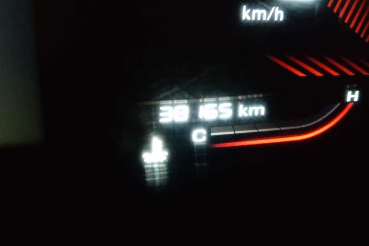 Used Wuling Asta 2021 1.5T CVT Starlight Edition Odometer Close Up