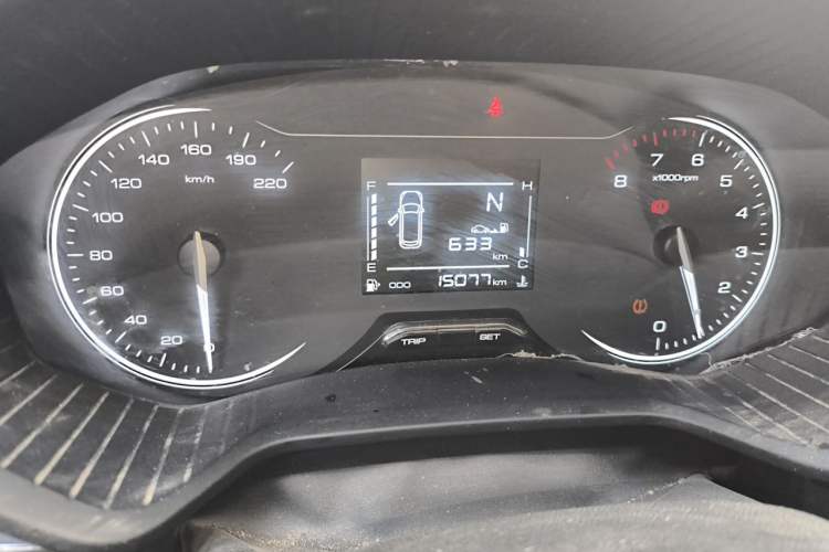 Used Wuling Asta 2021 1.5T Manual Xingyue Edition Odometer Close Up