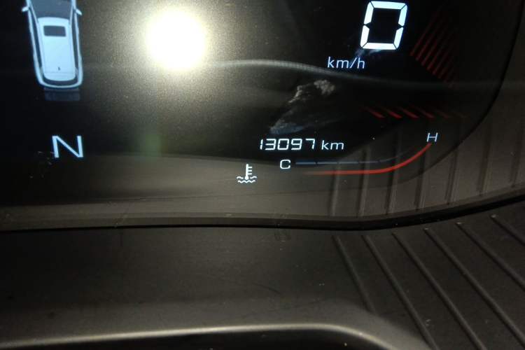 Used Wuling Asta 2021 1.5T Manual Star Edition Odometer Close Up