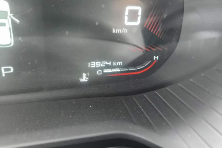 Used Wuling Asta 2021 1.5T CVT Starlight Edition Odometer Close Up