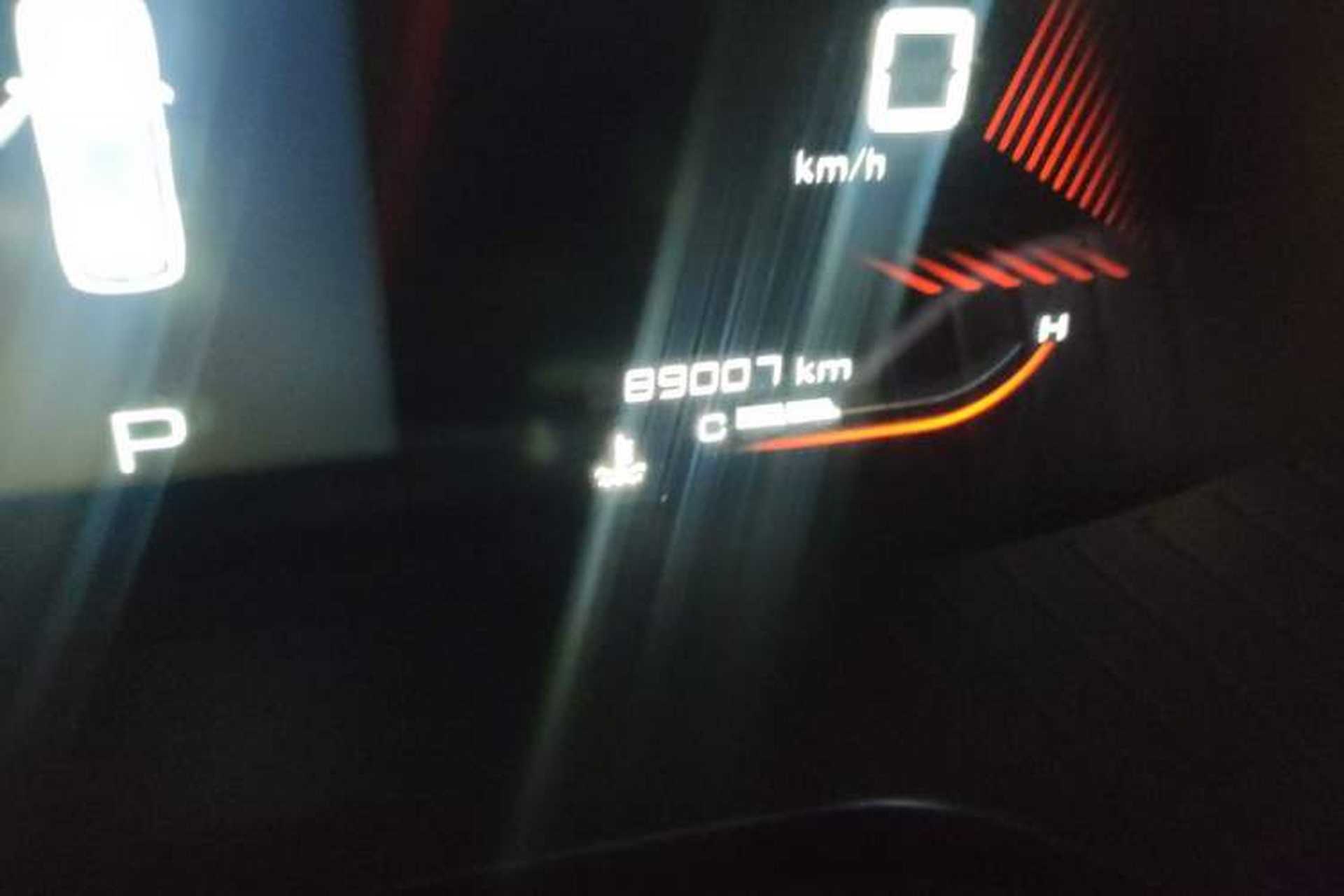 Used Wuling Asta 2021 1.5T CVT Star曜 Edition Odometer Close Up