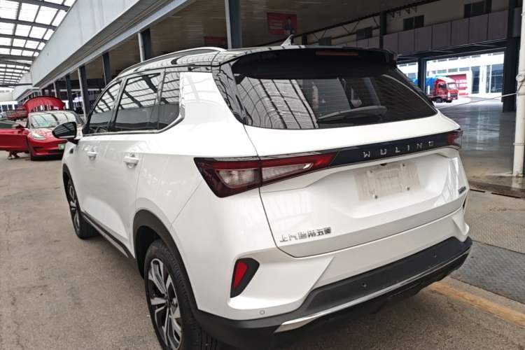 Used Wuling Asta 2021 1.5T CVT Starlight Edition Rear Left 45 Deg