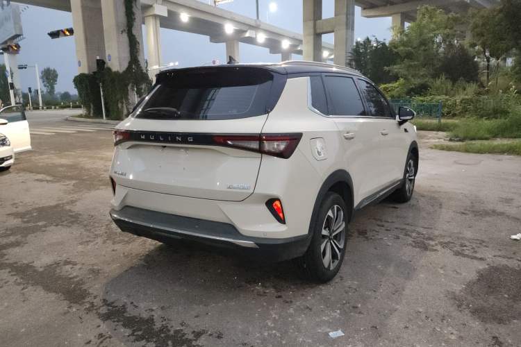 Used Wuling Asta 2021 1.5T CVT Star曜 Edition Rear Right 45 Deg