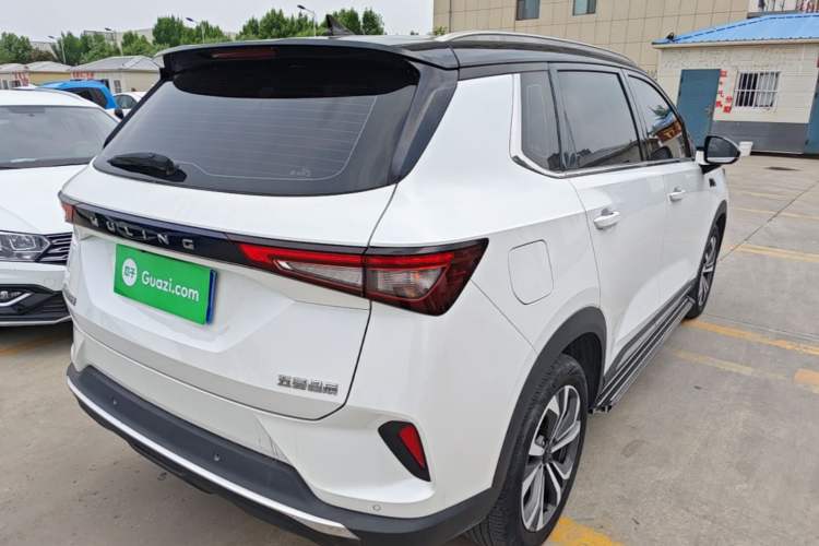 Used Wuling Asta 2021 1.5T CVT Starlight Edition Rear Right 45 Deg