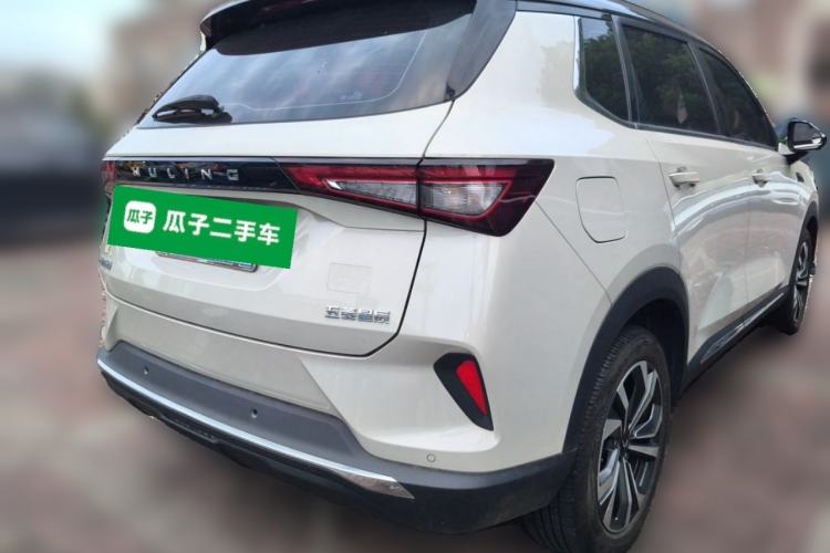 Used Wuling Asta 2021 1.5T CVT Starlight Edition Rear Right 45 Deg