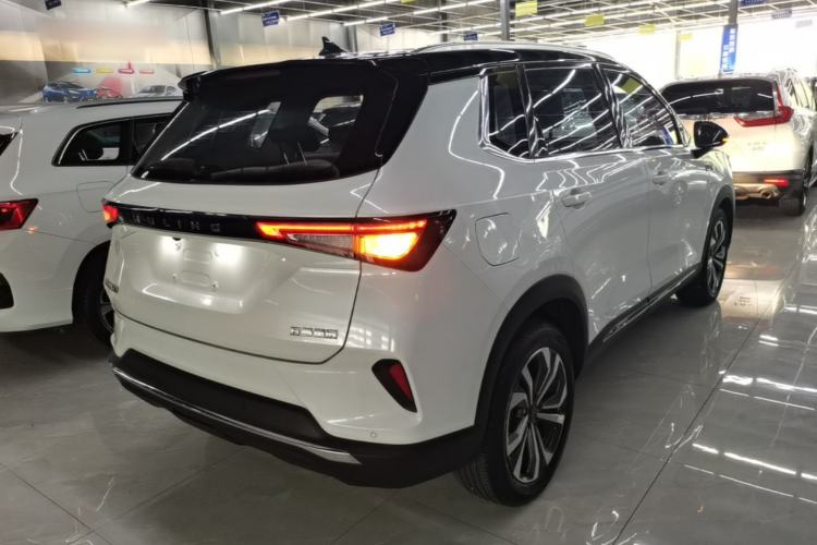 Used Wuling Asta 2021 1.5T CVT Starlight Edition Rear Right 45 Deg
