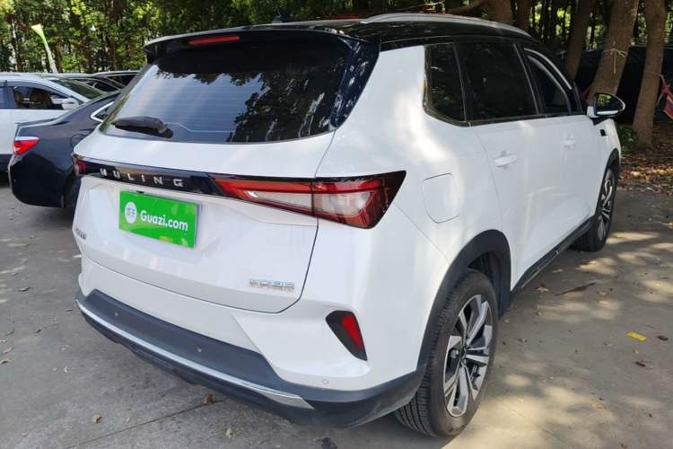 Used Wuling Asta 2021 1.5T CVT Starlight Edition Rear Right 45 Deg