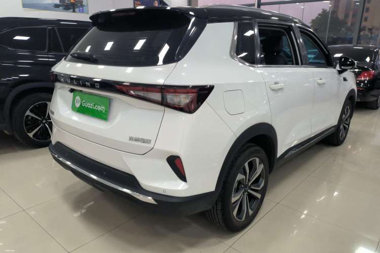 Used Wuling Asta 2021 1.5T CVT Starlight Edition Rear Right 45 Deg