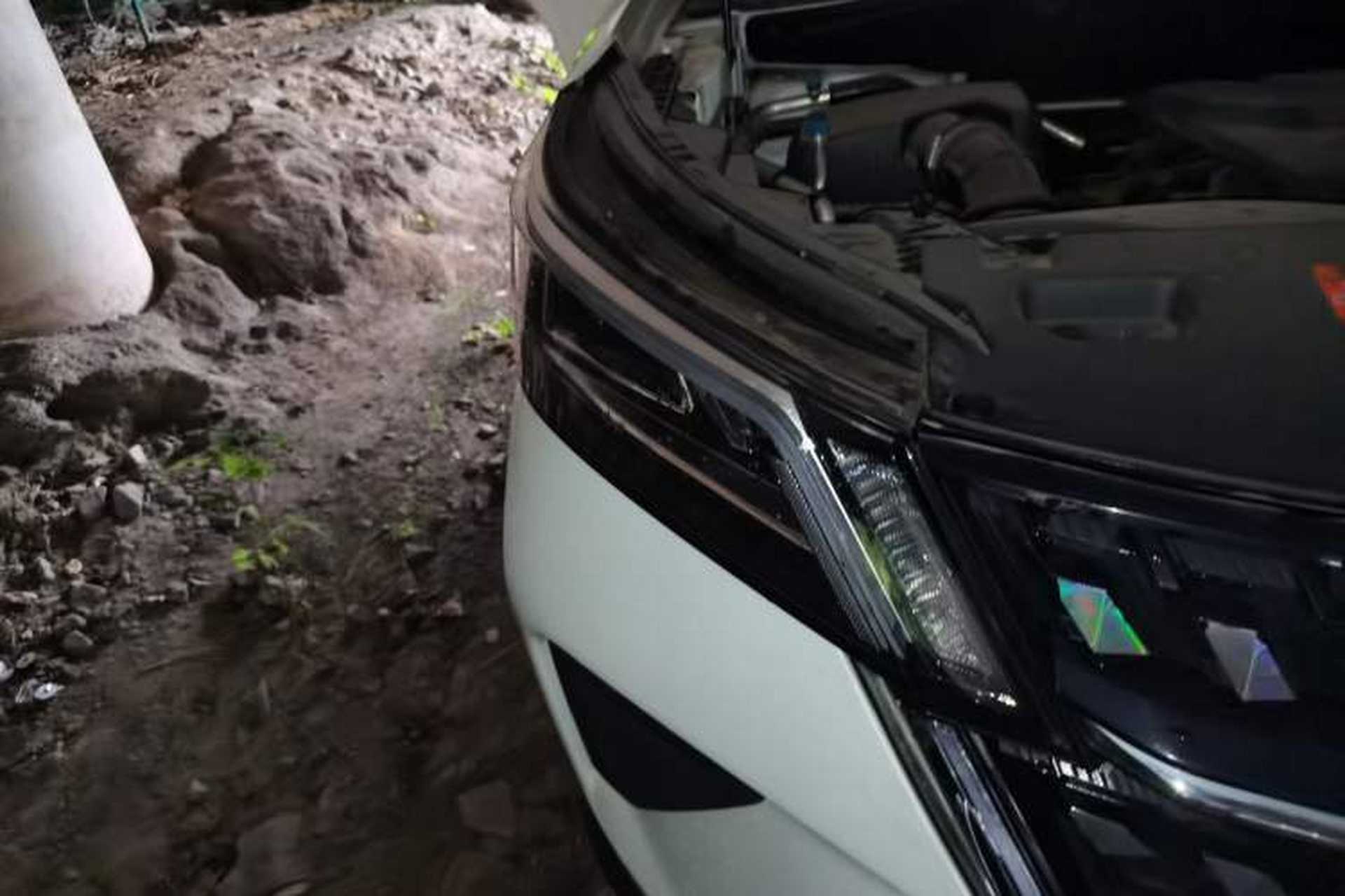 Used Wuling Asta 2021 1.5T CVT Star曜 Edition Right Front Headlight