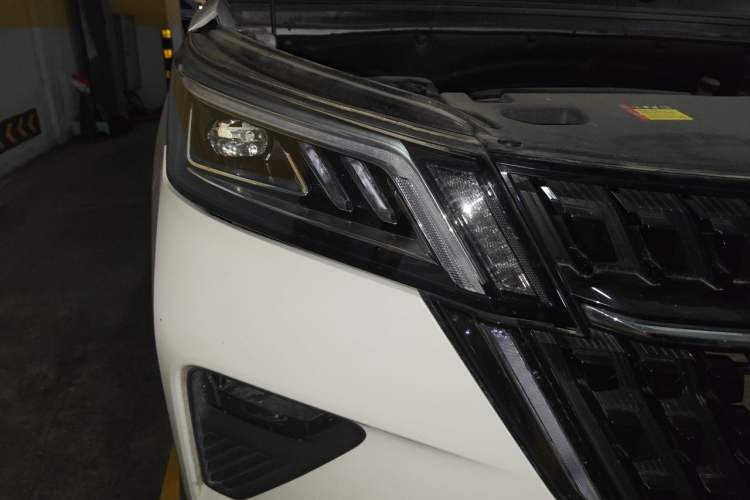 Used Wuling Asta 2021 1.5T CVT Starlight Edition Right Front Headlight