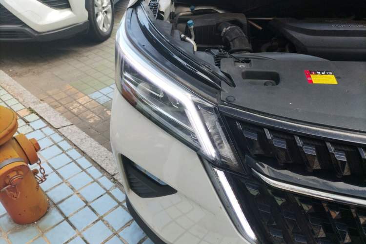 Used Wuling Asta 2021 1.5T CVT Starlight Edition Right Front Headlight