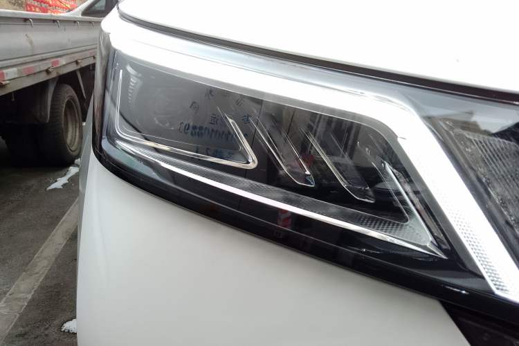 Used Wuling Asta 2021 1.5T CVT Star曜 Edition Right Front Headlight
