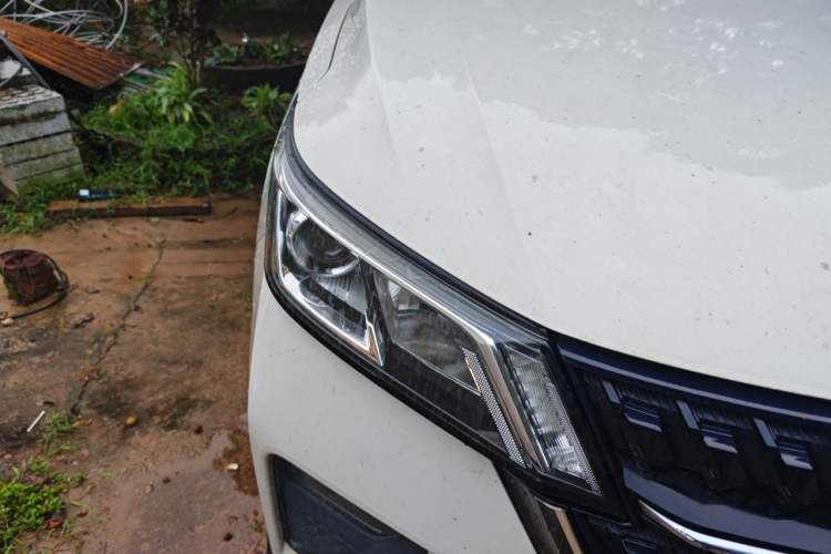 Used Wuling Asta 2021 1.5T Manual Starlight Edition Right Front Headlight