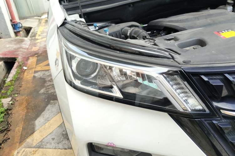 Used Wuling Asta 2021 1.5T Manual Xingyue Edition Right Front Headlight