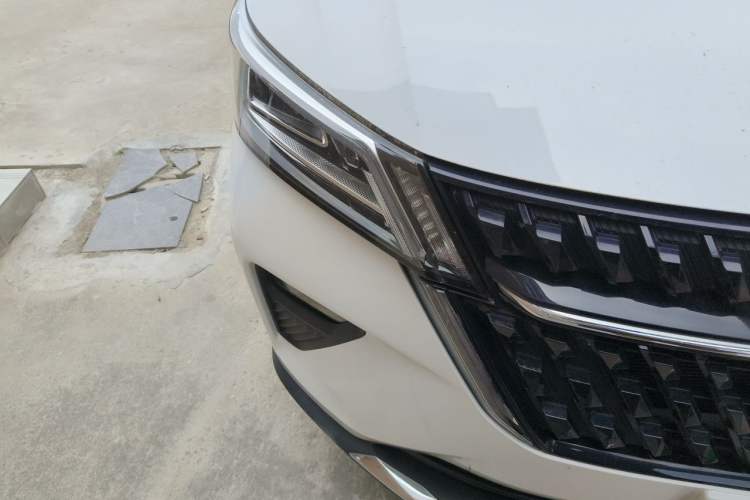 Used Wuling Asta 2021 1.5T CVT Starlight Edition Right Front Headlight