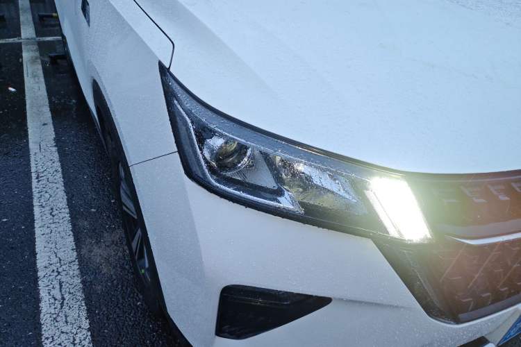 Used Wuling Asta 2021 1.5T Manual Starlight Edition Right Front Headlight